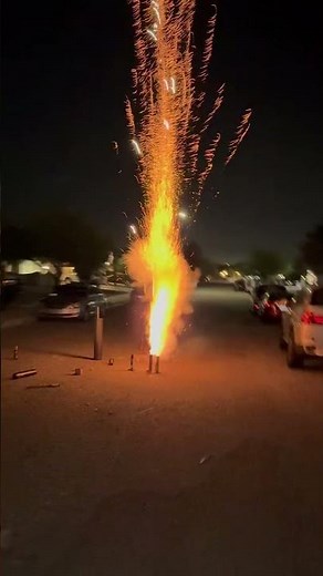 Salute and color shells 💥 bangers #fireworks #pyrotechnics #rocketfireworks #bangers #goviral