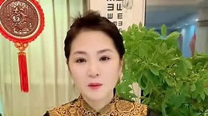 手机夹上这个广角镜头，瞬间等比例缩小人像，把人物和景色全部装进去#广角镜头 #好物推荐🔥 #广角拍摄