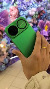 230K views · 26K reactions | Another cutting-edge technology has been rolled out: the Huawei nova15 Ultra now supports smart button photography. #Huaweinova15 #HarmonyOSGetsBetterWithUse #RedMapleImaging #nova15MapleInFullest | Trendy Tech Review | Facebook