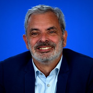 26K views · 310 reactions | L’ancien maire de Tours, Christophe Bouchet, nous a parlé de son mandat et des imprévus qu’il a dû affronter. Pour neo, il donne des solutions et plaide pour une formation du nouvel élu avant sa prise de fonction. | Neo | Facebook