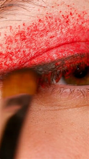 Eyes that scream Halloween – literally! 👀💀 | Beauty Pop