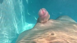 Hands free cumshot swimming pool