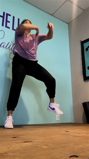New week! #ladyfitstudio #virtualdanceclass #fitnesstips #cardiodancefitness #JohnsonCity | Lady Fit Studio