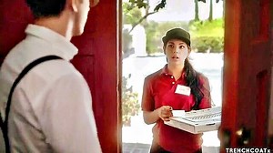 Gina Valentina The Pizza Delivery Girl Has Sex With Her Customer In A Steamy Encounter - XXXBP