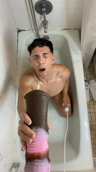 RT @BubblegummButt: Load after load after load after LOAD! A cum slut is never satisfied 🥵🤤💦💦💦🐴 feed me your stallion load 🤤 It's so big I…