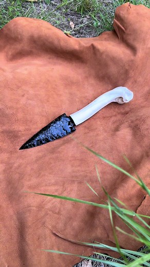 Obsidian Dagger with Bone Handle