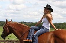 cowgirls country girls women girl sexy riding horse cowgirl singles horses hot choose board lovers suburbanmen article