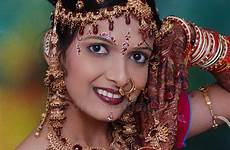 indienne fille traditionnelle mehandi jewellary desi indien menina tatuagens tribais robe