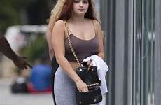 ariel winter style street hollywood pokies top tank west salon nail outside sexy leaves celebmafia thefappening celebvideos daily nude hd