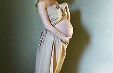 pregnancy holly madison bump pregnant maternity photoshoot her big baby bares dress poses peepshow sheet proudly shoot girl portraits fanpop