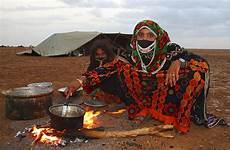 people bedouin nomadic life rashaida food arab culture deserts africa saudi eritrea arabia ancient arabic arabian women tribal clothing arabs