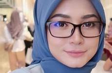 muslim indonesian hijabi