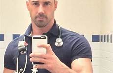 selfies medici bonazzi therapist pronta hunks bearded hunky paramedics bulge faranno voglia venire bitchyf mangina paramedic besti