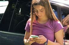 teen sneaky texting