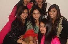 wallpapers girls college indian group boys fun