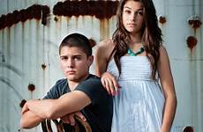 sister brother photography poses siblings portraits sibling family teen outdoor teenage sisters adult pose brothers sis shoots back posing shoot