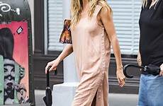 heidi klum nude daughter her she spends lou effortlessly nyc chic looks quality dress time youngest umbrella purse walked clutch