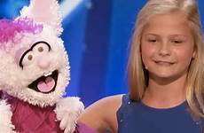 ventriloquist lynne darci wowing read puppet bunny
