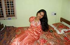 bedroom housewife saree honeymoon pakistani friend