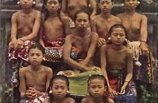 indonesian balinese wilders heer geachte indies naakt namaste maluku