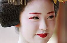 geisha giapponese maiko giappone maquillage giapponesi okinawa asiatica