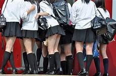short skirts japanese schoolgirls wearing shortest skirt girls