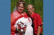 odd couple funny wedding