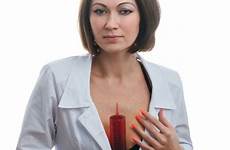 medicina sexually caucasica medica sessuale isolato caucasian syringe medic liquido siringa grossa rosso bodice