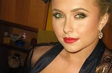 hayden panettiere breast bare flashes durka mohammed