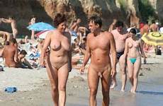 plage nudists pictoa sunbathing sexe caught rocks