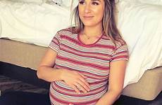 jessie james decker pregnancy pee officially reveals
