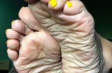 soles wrinkly feet instagram super barefoot tallennettu täältä