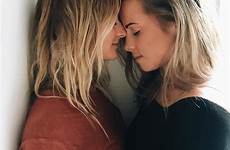 lesbians kissing bisexual lez lgbt fotoshoot couplegoals orgiastic