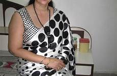 aunty desi saree indian hot sexy moms pakistani blouse beautiful india naughty women curvy girl girls satin ph over