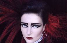 siouxsie sioux banshees maquiagem eyeliner shane beauty siouxie exemplos maquillage fotd subculturas dramatic buzzfeed