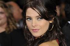 ashley greene looking red so hot admin posted am