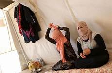slave yazidi slaves slavery syria enslaved iraq captivity militants traded daesh irak islam escaped jesiden yazidis sisters refugee tent sharya