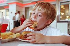 eating food unhealthy kids eat fast children much too foods celebrity kid junk child bad endorsements fastfood health american has