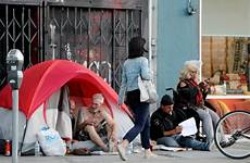homelessness homeless francisco worse encampment chavez pd walks pedestrian