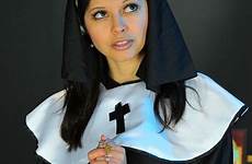 nuns jurk