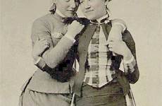 lesbian lesbians era lesbianism photographs epoca vittoriana 1887 1889 emory ely ages intimate illustrate lesbianas queer holyoke metro proud romantic