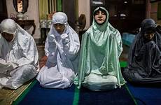 muslim transgender indonesia women muslims pray al prayer second times meeting yogyakarta shinta ratri fatah pesantren academy members left other