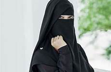 hijab niqab veil hijabi disimpan