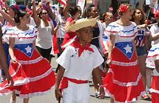 rican parade attracts politicians both