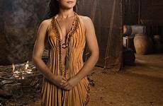 spartacus kore lind actrices jenna serie espartaco jaime damned greek avante