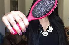 hair brush her trick off dust vlogger shows flyaways hack buildup tame genius handy pesky preventing beauty built those also