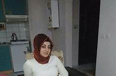 hijab türbanlı kadın turk arap frauen nylon nylons modası başörtüsü kadınlar kadınları arabische strumpfhose