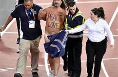 streaker usain apprehend runs gatlin farewell storms