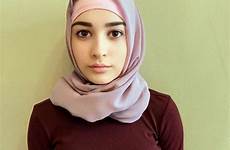 hijabi gaya jennifer pilih papan