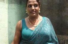 aunty hot tamil saree seducing sajini aunties sexy desi telugu indian without beautiful dress chennai actress
